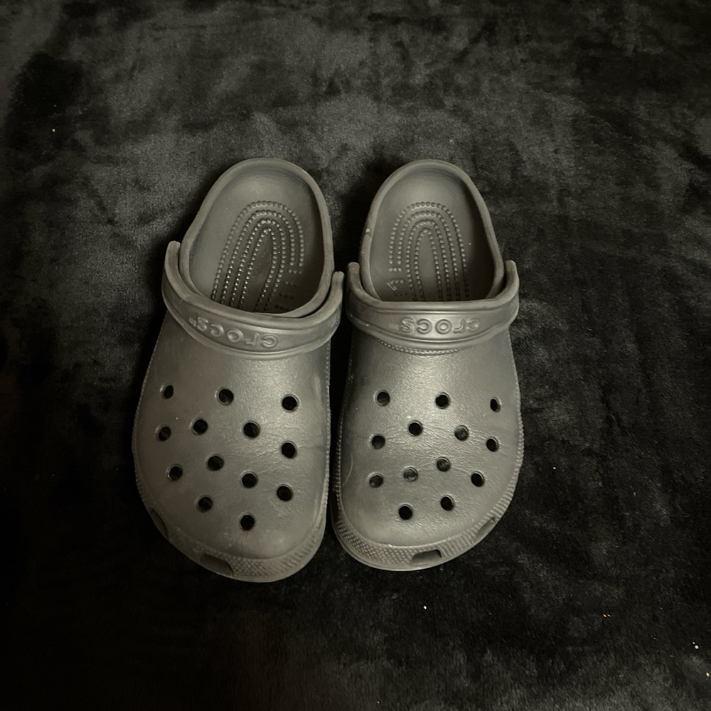black crocs